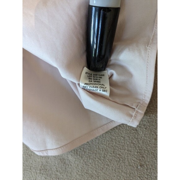 ELIE TAHARI Women's Baby Pink, 3/4 sleeve blouse, Hook & Eye Closure Size Medium - Picture 8 of 8